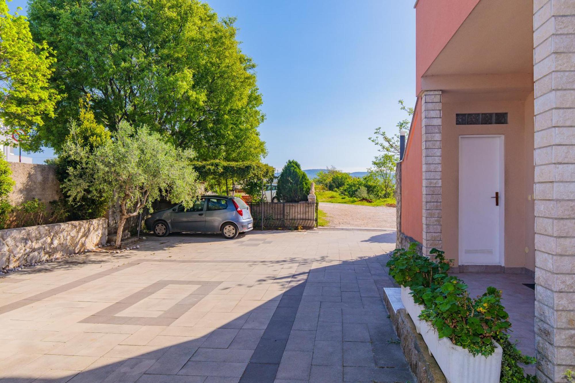 Apartment Todor Krk Town Esterno foto
