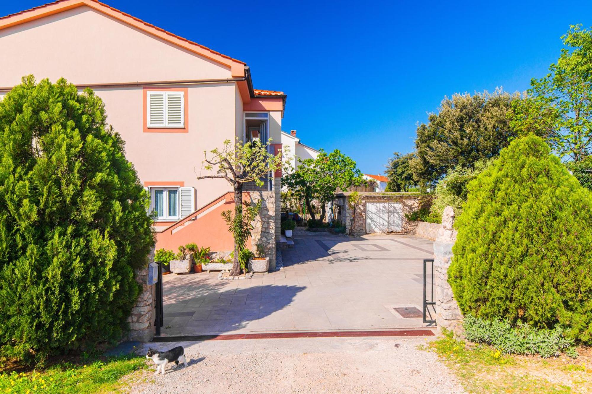 Apartment Todor Krk Town Esterno foto